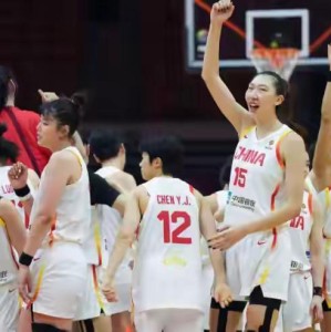 爱游戏体育app-首节21-11！中国女篮对阵比利时，韩旭疑似感冒，宫鲁鸣再变阵