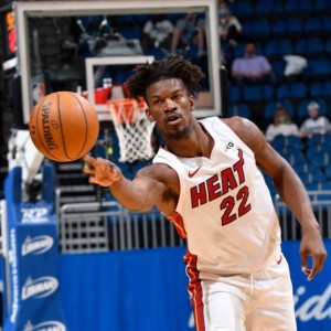 爱游戏体育-率领热火11战10胜 2月至今巴特勒打出MVP级表现